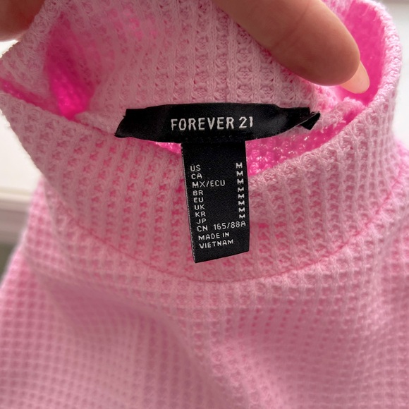 Forever 21 waffle mock next tee - Sz M - Picture 3 of 4